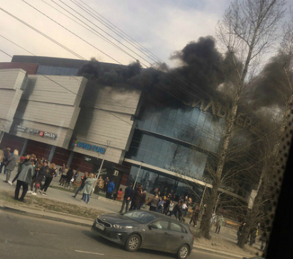 Назвали возможную причину пожара в ТРЦ «Сильвер Молл» в Иркутске 