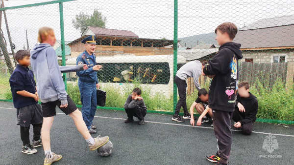 В Улан-Удэ детям напомнили правила безопасного поведения