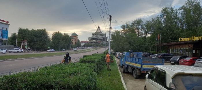 В Улан-Удэ скосили траву на площади более 2 млн 500 тысяч кв. м