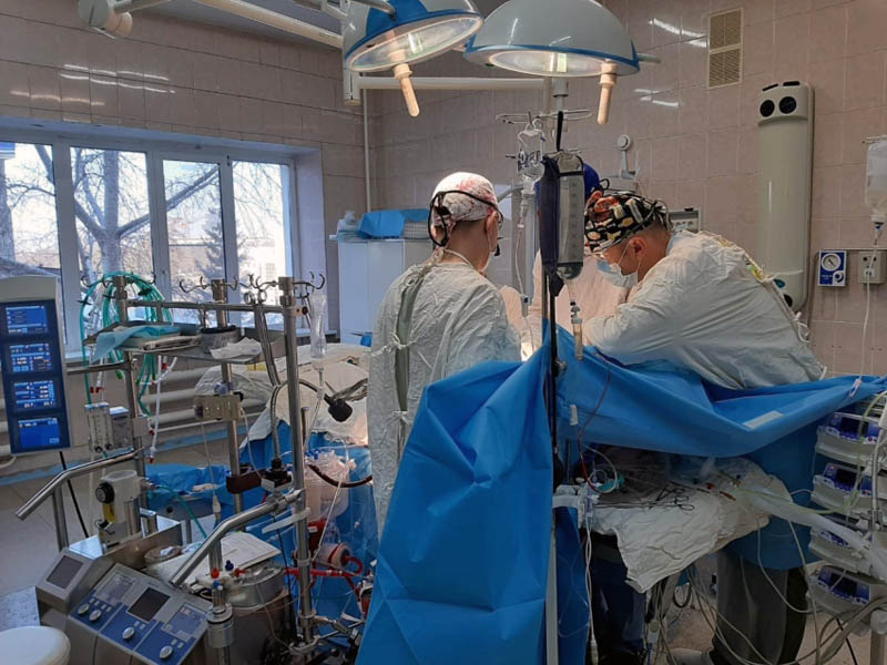 Забайкальские кардиохирурги спасли жизнь пациенту после разрыва аорты