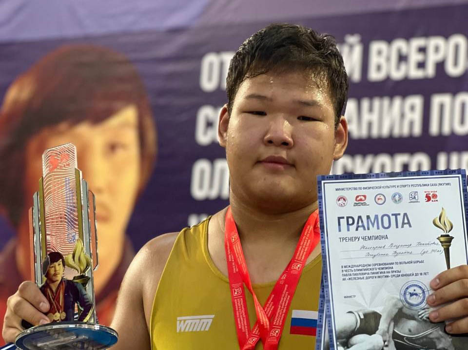 Борец Бурятии стал дважды победителем турниров в Якутии