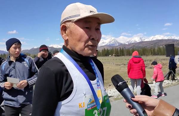82-летний житель Бурятии принял участие в «Тункинском марафоне»