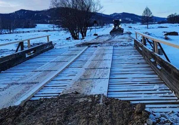 В селе Бурятии восстановили обрушившийся мост