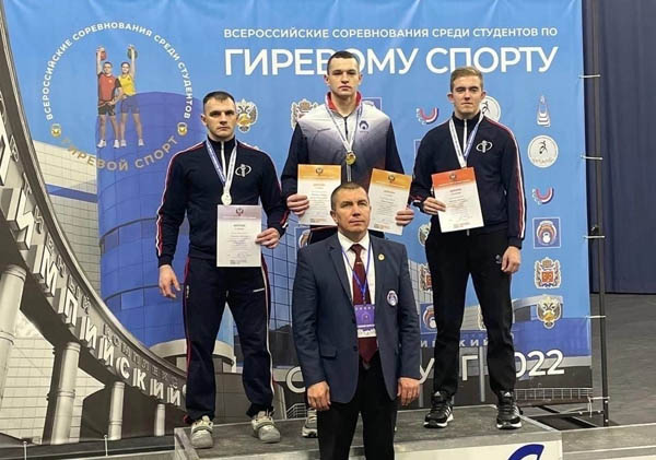 Гиревик из Бурятии победил на всероссийских студенческих соревнованиях