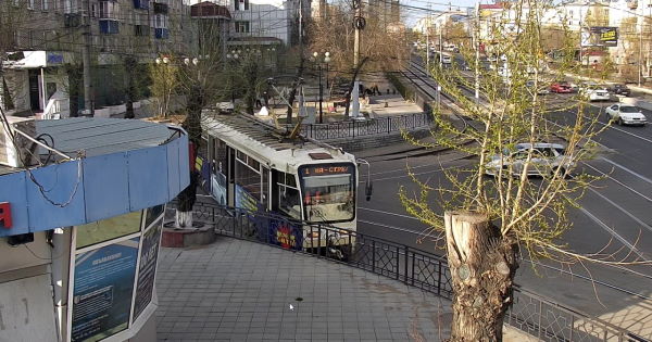 В Улан-Удэ с рельсов сходил трамвай