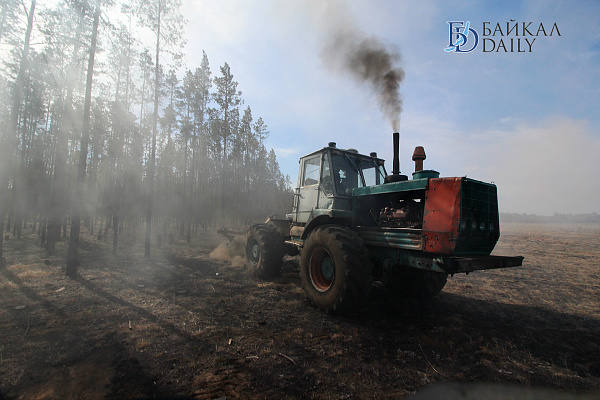 В Бурятии тушат 8 лесных пожаров 