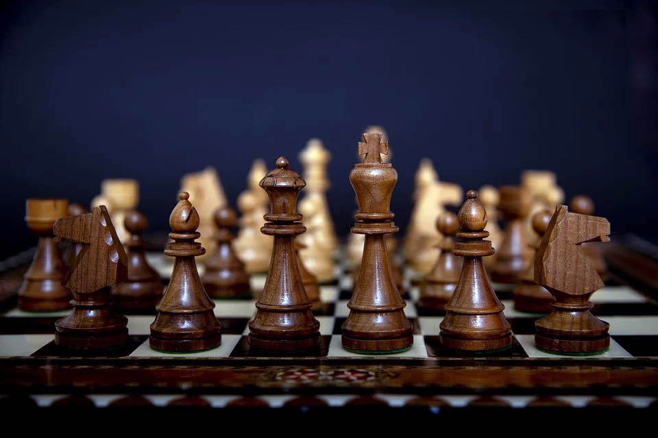 Бурятский гроссмейстер сыграет с юными шахматистами Иркутска