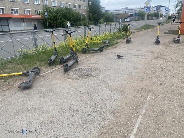 Разбросанные электросамокаты мешали жителям Улан-Удэ 