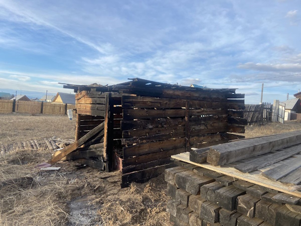 В Тарбагатайском районе Бурятии горел сарай
