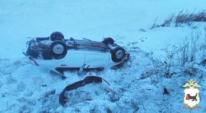 В Иркутской области перевернулся на крышу автомобиль с подростком за рулём 