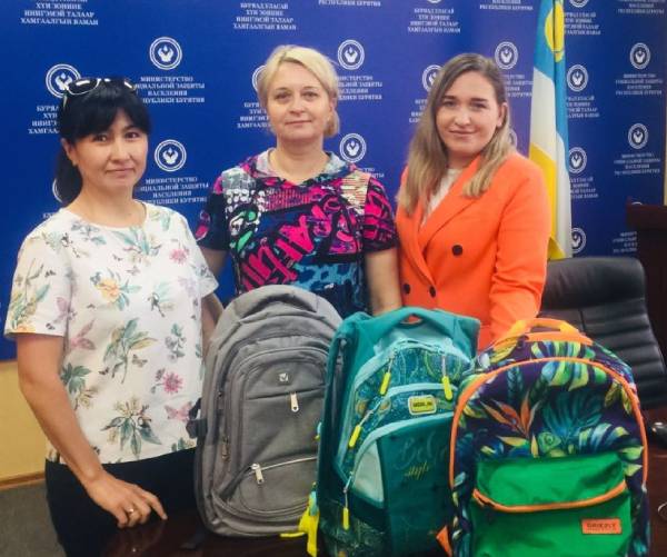 Лесники Бурятии помогли сиротам из ДНР собраться в школу