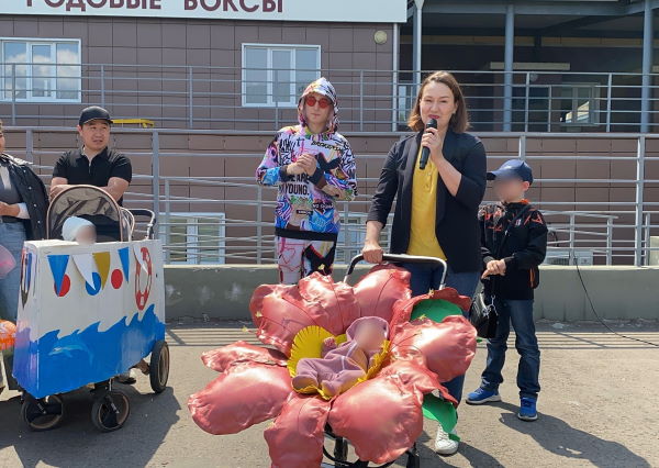 В Улан-Удэ прошёл парад колясок 