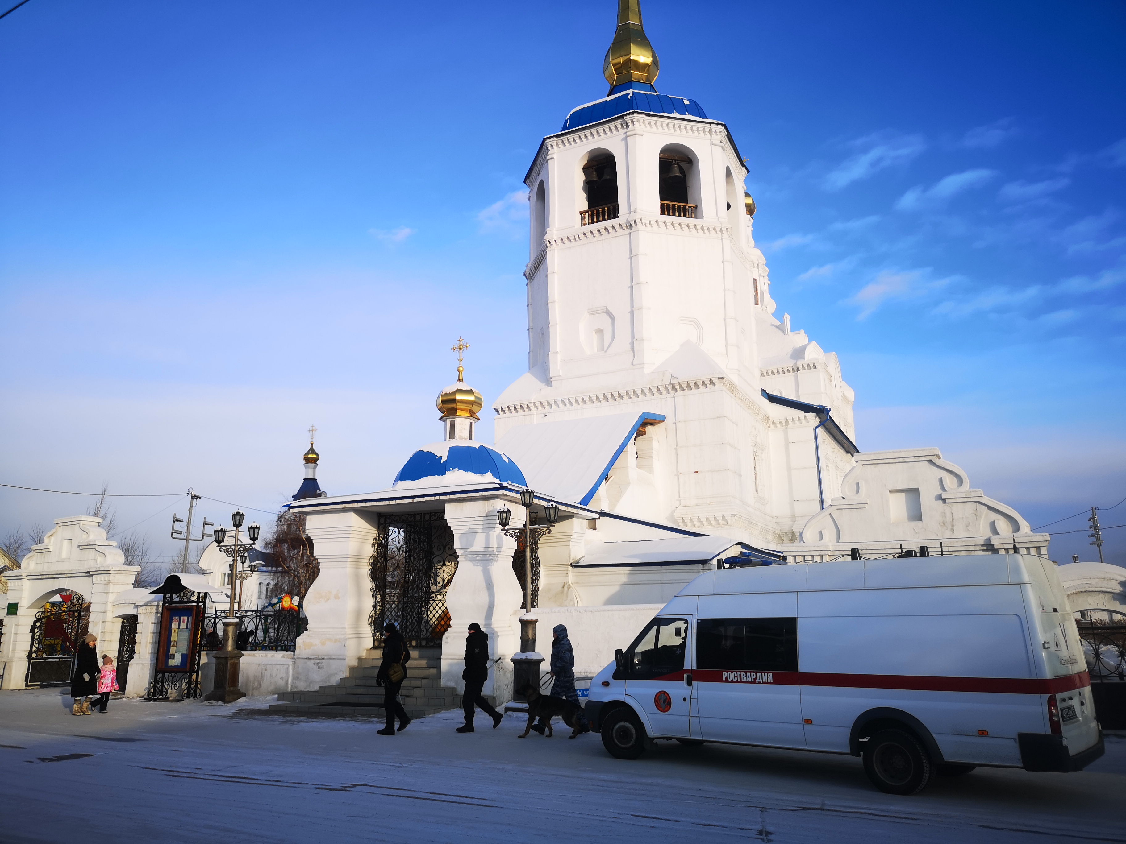 В Бурятии росгвардейцы проверили храмы | 06.01.2023 | Новости Улан-Удэ -  БезФормата