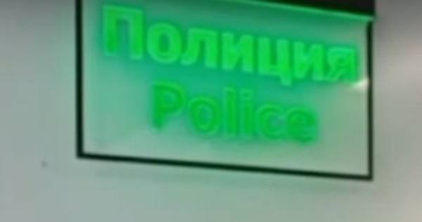 В Кольцово полицейские сняли с рейса на Шри-Ланку пьяную дебоширку