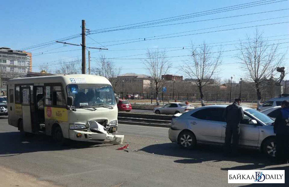 В улан удэ на 3 дня. Фото общественный транспорт Улан-Удэ. Фотографии маршруток в Улан-Удэ 2011. Улан-Удэ маршрутки фото. Фото общественного транспорта Улан-Удэ зимой.