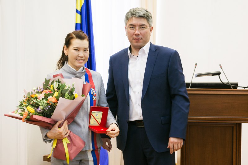 Номер один бурятия. Алиса Жамбалова. Алиса Саяновна Жамбалова. Жамбалов Саян Владимирович. Цыденов Жамбалов.