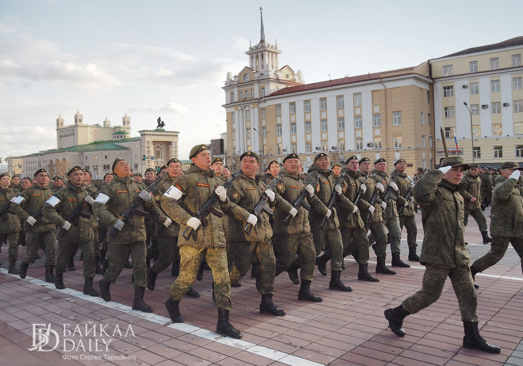 Парад победы улан удэ фото