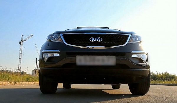     -  KIA Sportage  900  